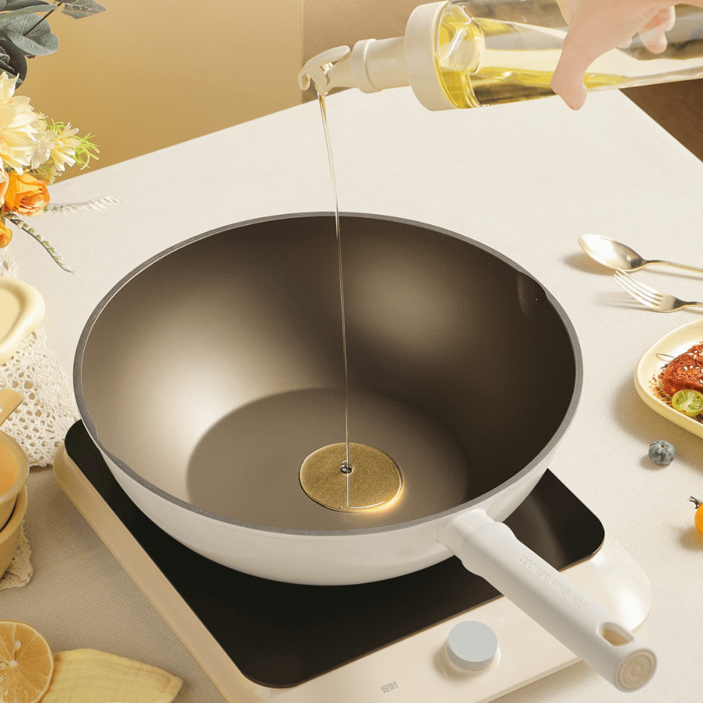 Cooker King White Titanium Wok 28cm