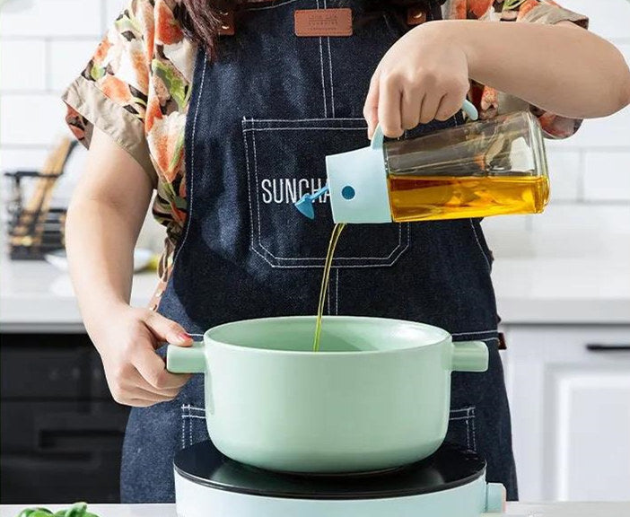 Robo Hoke Auto Lid Oil Bottle Seasoning Sauce Container 650ml- Blue