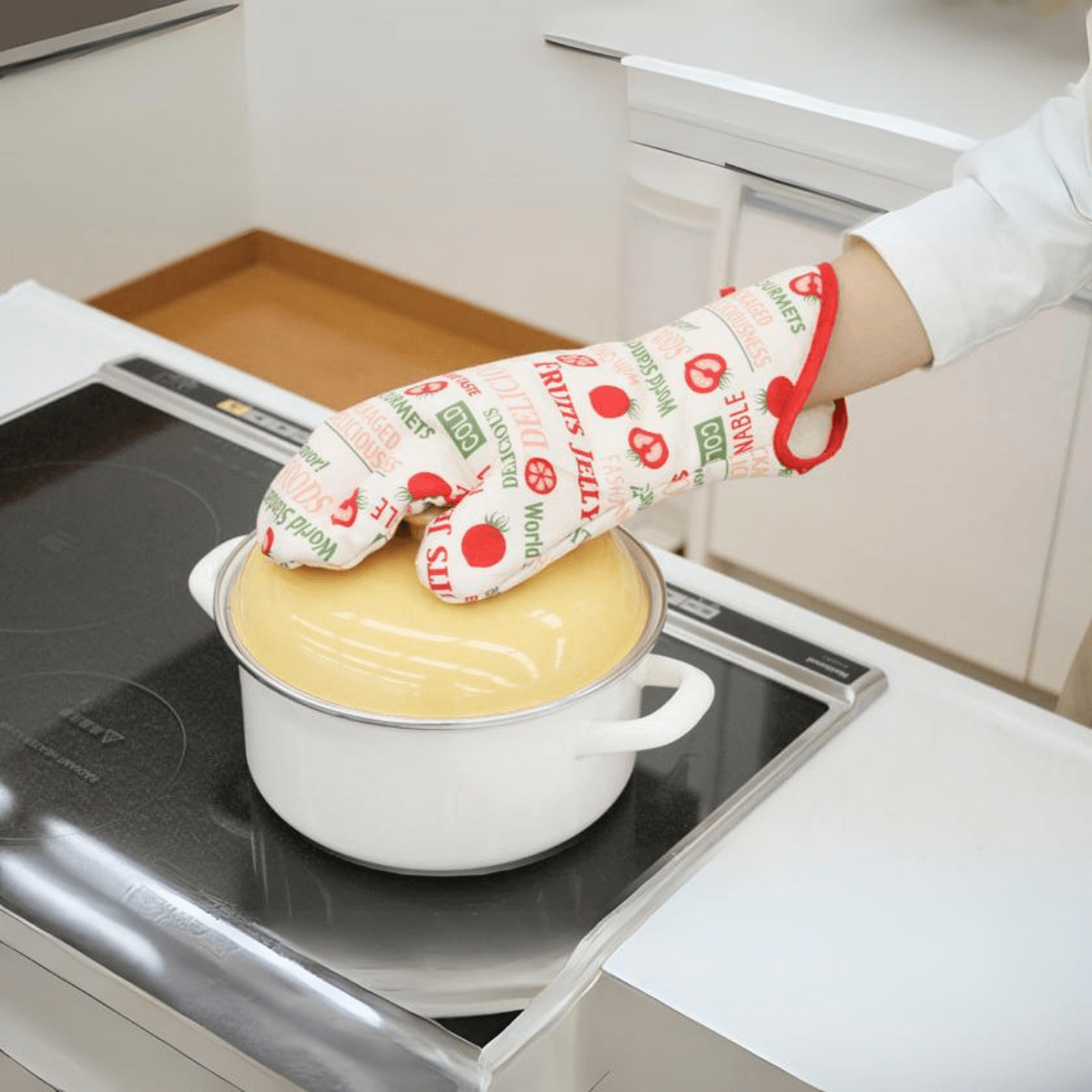 Sanbelm Japanese Oven Glove/Gauntlet - Fruits Jelly