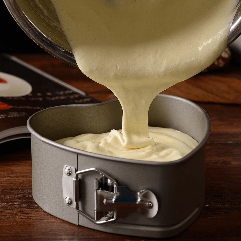 Tigercrown Spring-Loaded Heart Mold